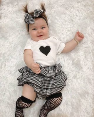 Enssemble bébé fille cœur noir 4 pièces – Image 2