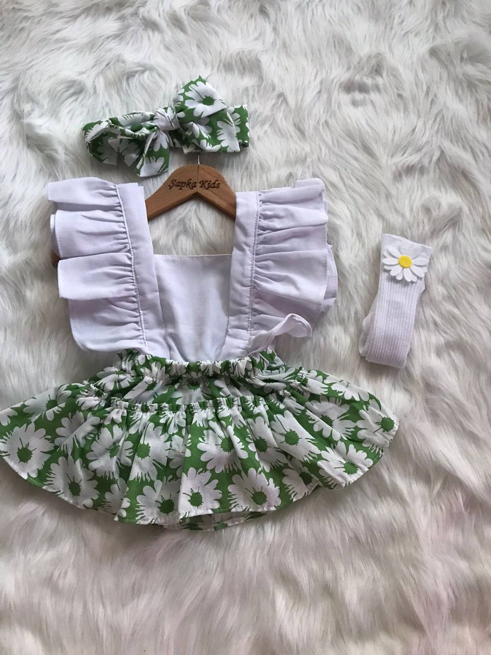 IMG_20240523_173911_195 Robe bébé fleurs vert 3 piéces – Image 1