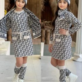 Robe DIOR 4 piéces blanc cassé et noir