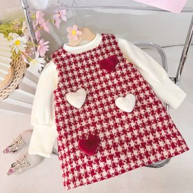 Robe careaux rouge et pull blanc haute qualité