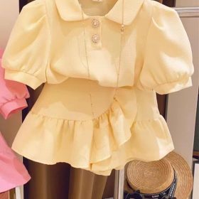 Enssemble jaune à manches bouffantes