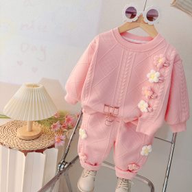 Ensemble Rose Pastel avec Petites Fleurs Tricotées