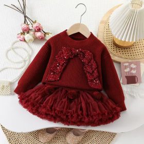 Ensemble deux pièces en tricot et tulle rouge avec nœud en sequins