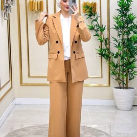 Costume classique 3 piéces beige