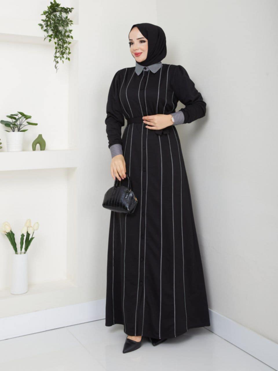 bacdd34d-5363-425d-9f33-ea2ceecb3a39 robe hedjab arrieur noir et blanc – Image 1