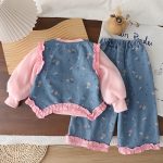 Ensemble en jean à petites fleurs rose 3piéces – Image 2