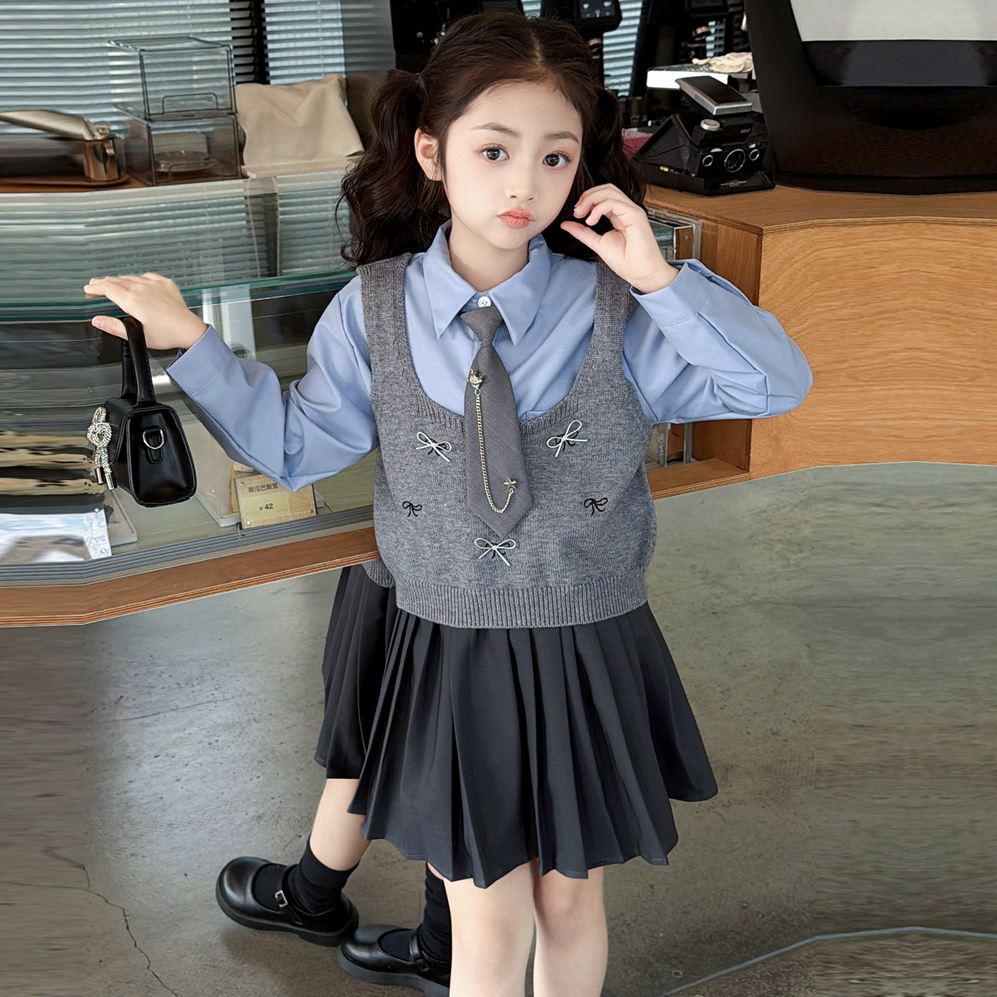 O1CN01nAwZhZ1rCZ6aJIuKy_!!2218264935595-0-cib Ensemble School Girl 4pieces – Image 1